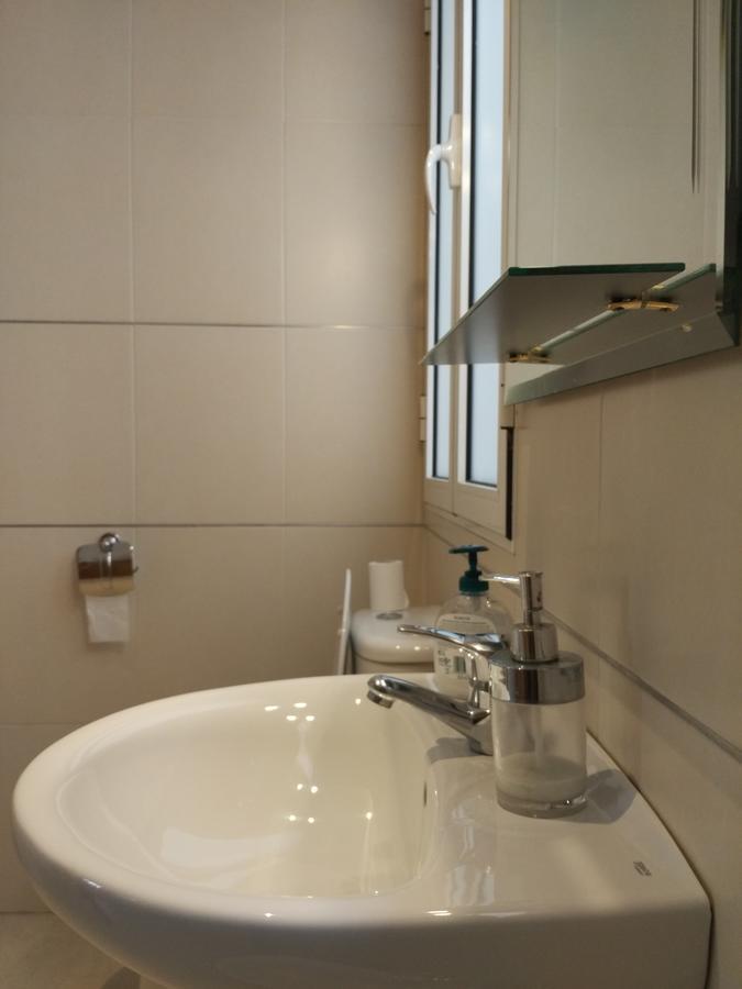 Pension Dominguez Madrid Buitenkant foto