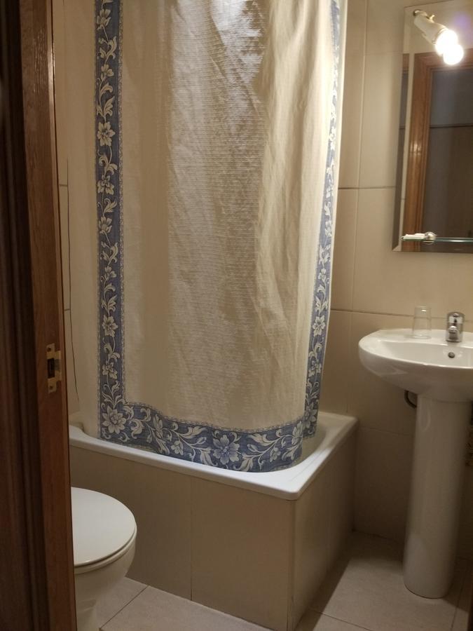 Pension Dominguez Madrid Buitenkant foto